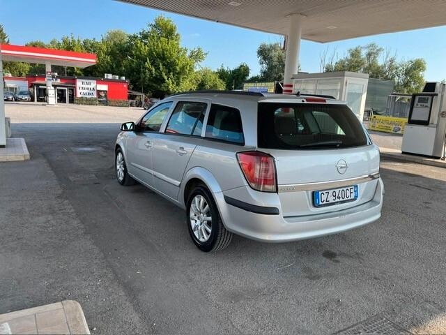 Opel Astra 1.4 16V Twinport Station Wagon Club