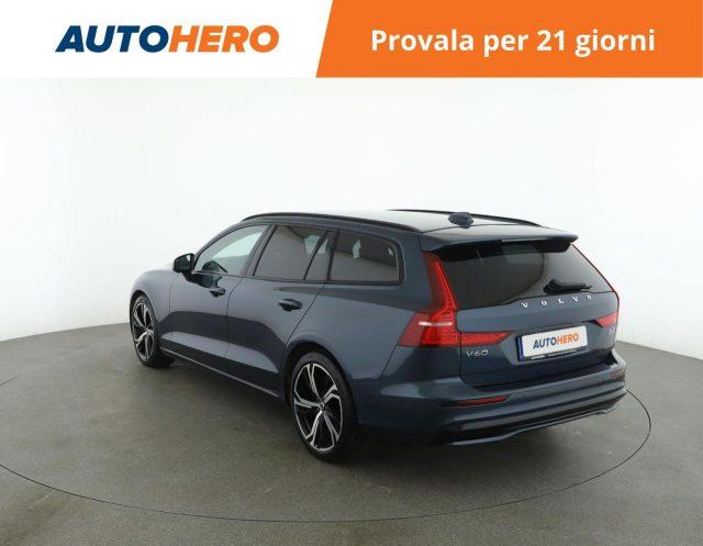 VOLVO V60 B4 (d) automatico Plus Dark