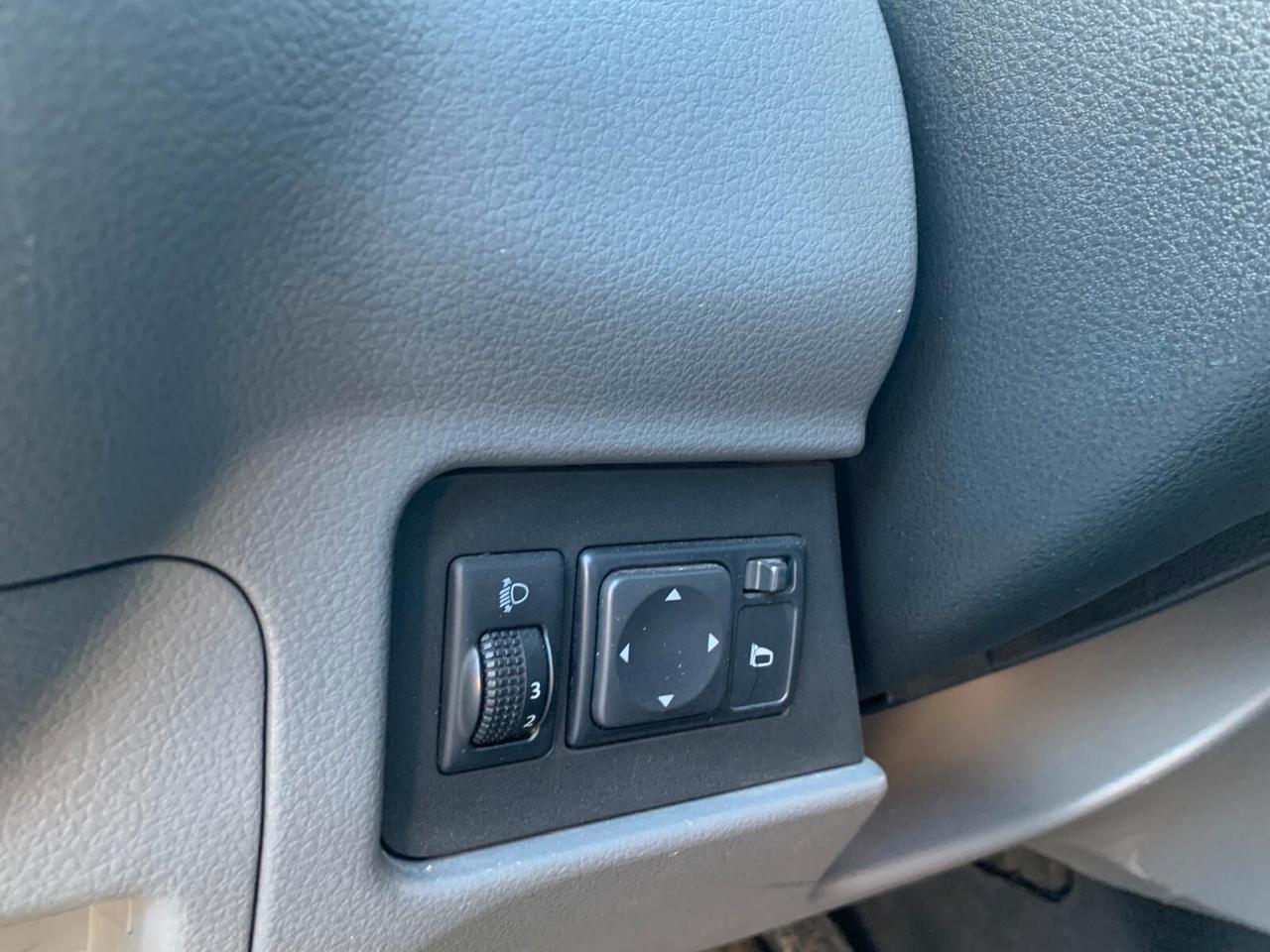 Nissan NV200 doppia porta laterale