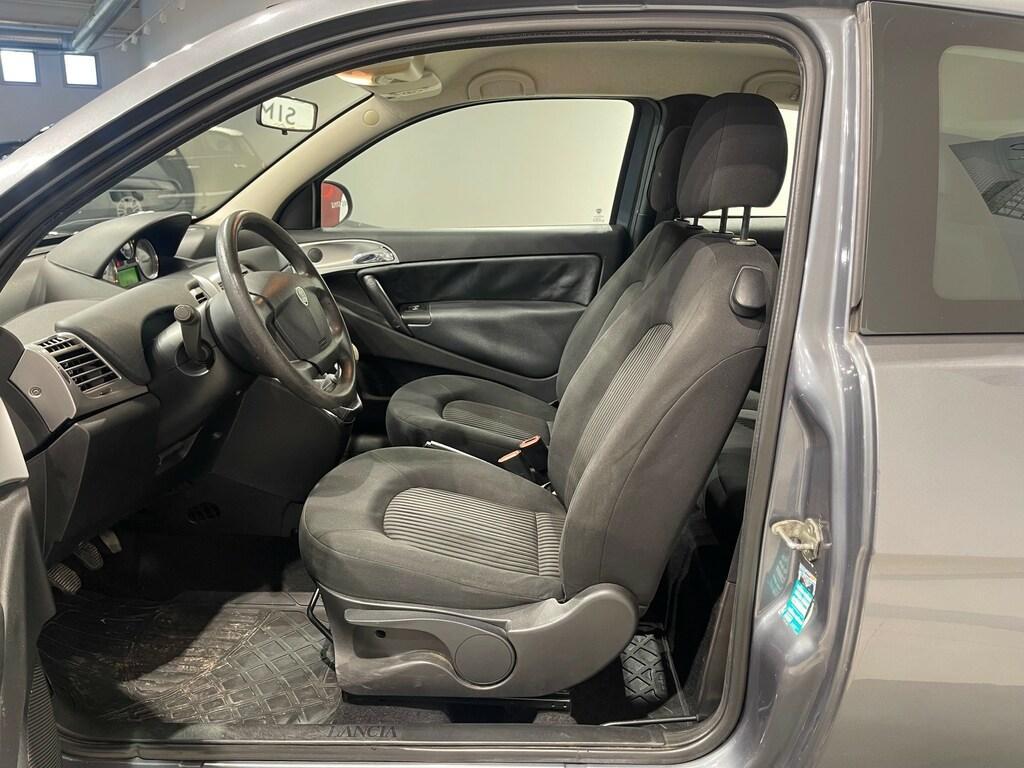 Lancia Ypsilon 1.2 8v Argento