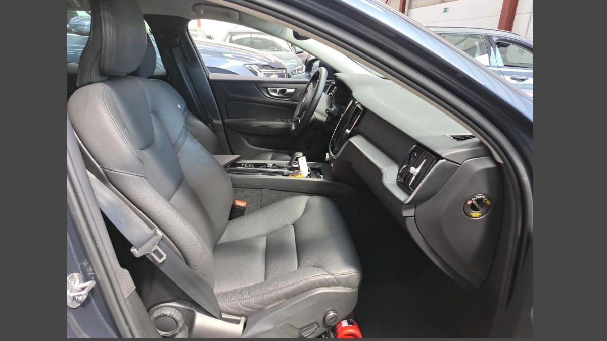 VOLVO V60 B4 Mild Hybrid Automatico Core