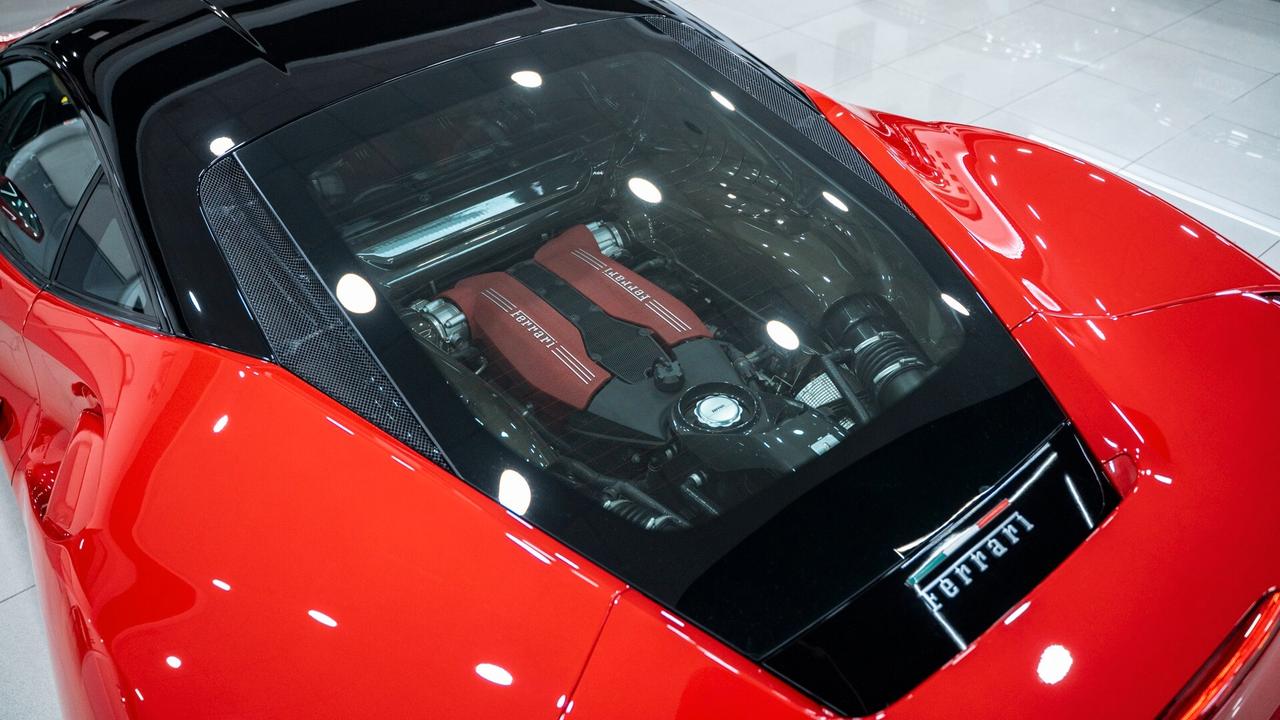 Ferrari 488 GTB 3.9 DCT FULL CARBON CARBOCERAMIC DISPLAY SEDIL