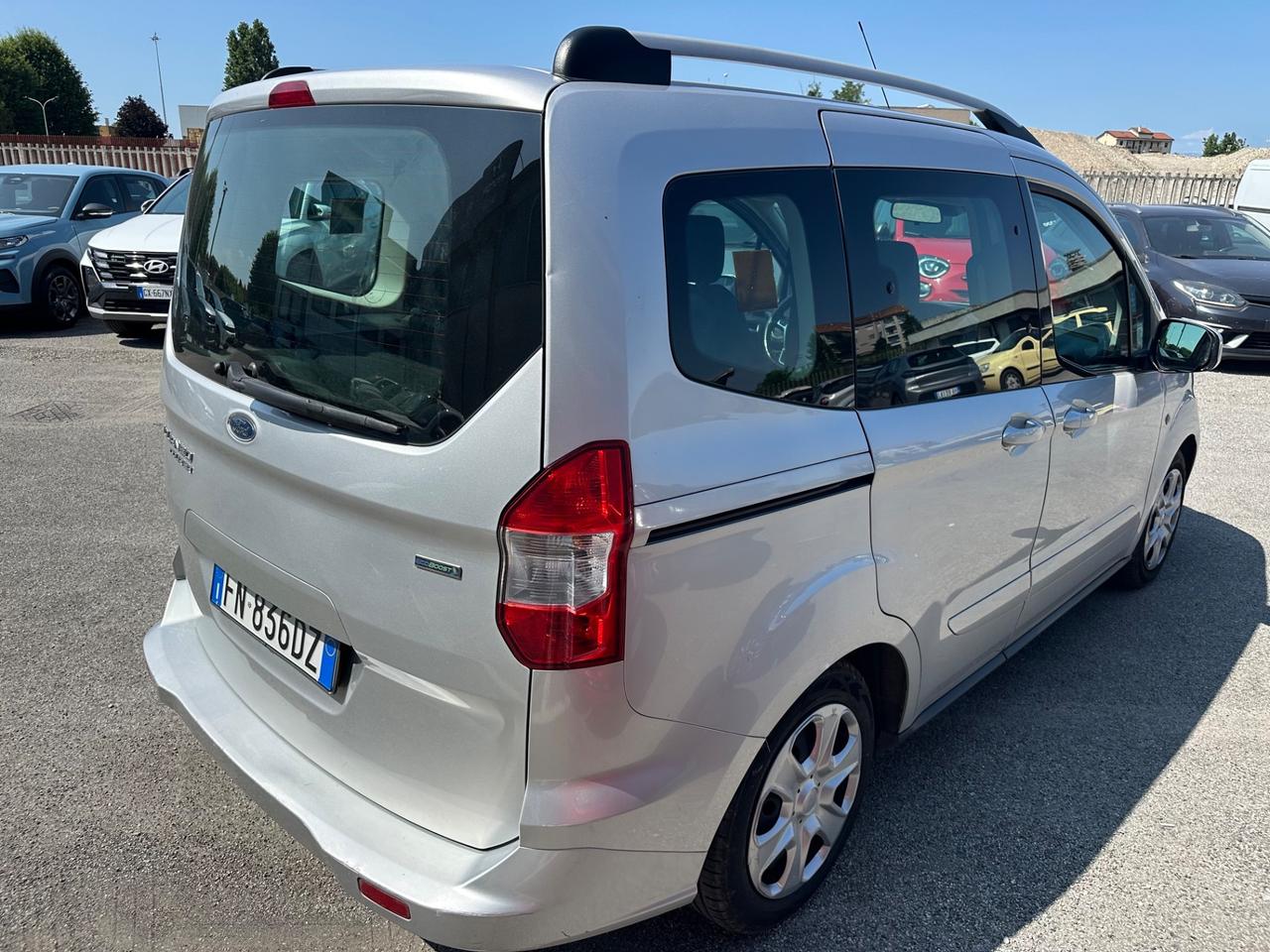 Ford Tourneo Courier 1.0 EcoBoost 100 CV Plus