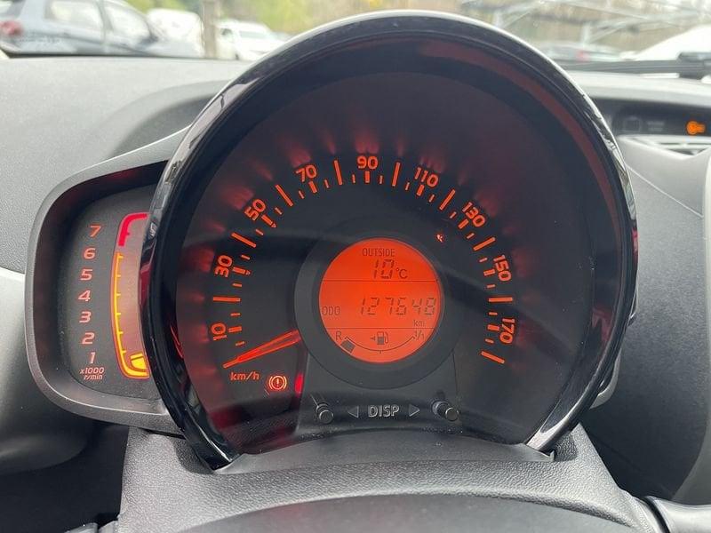 Toyota Aygo 5p 1.0 x-play my15