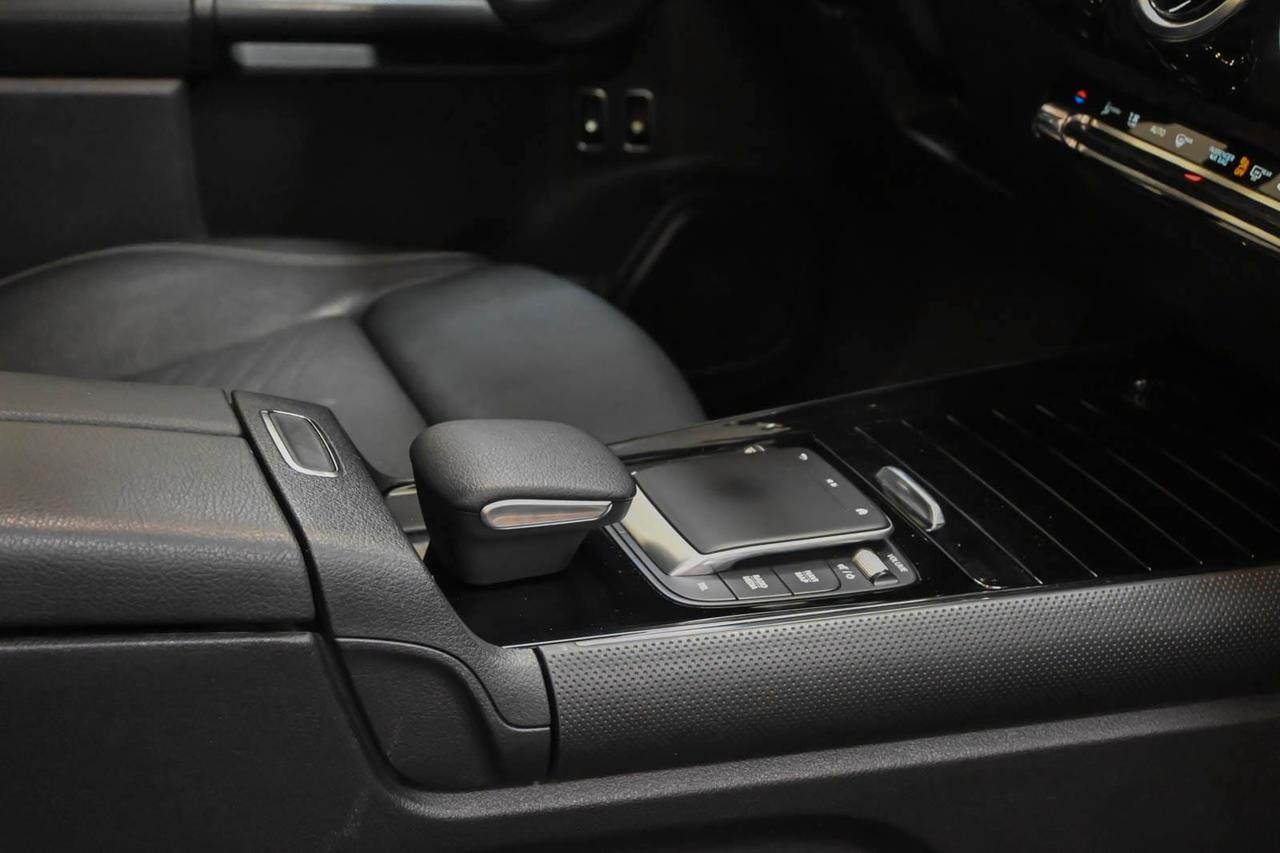 MERCEDES GLA (H247) GLA 250 e EQ-Power...