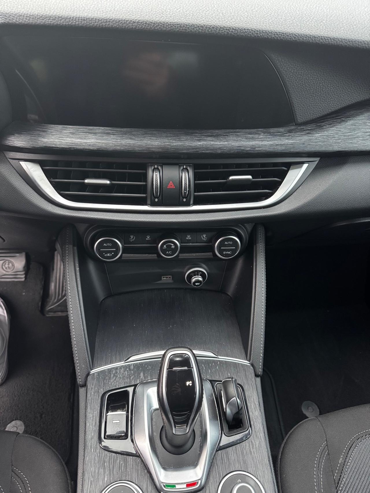 Alfa Romeo Stelvio 2.2 Turbodiesel 190 CV AT8 Q4 Business