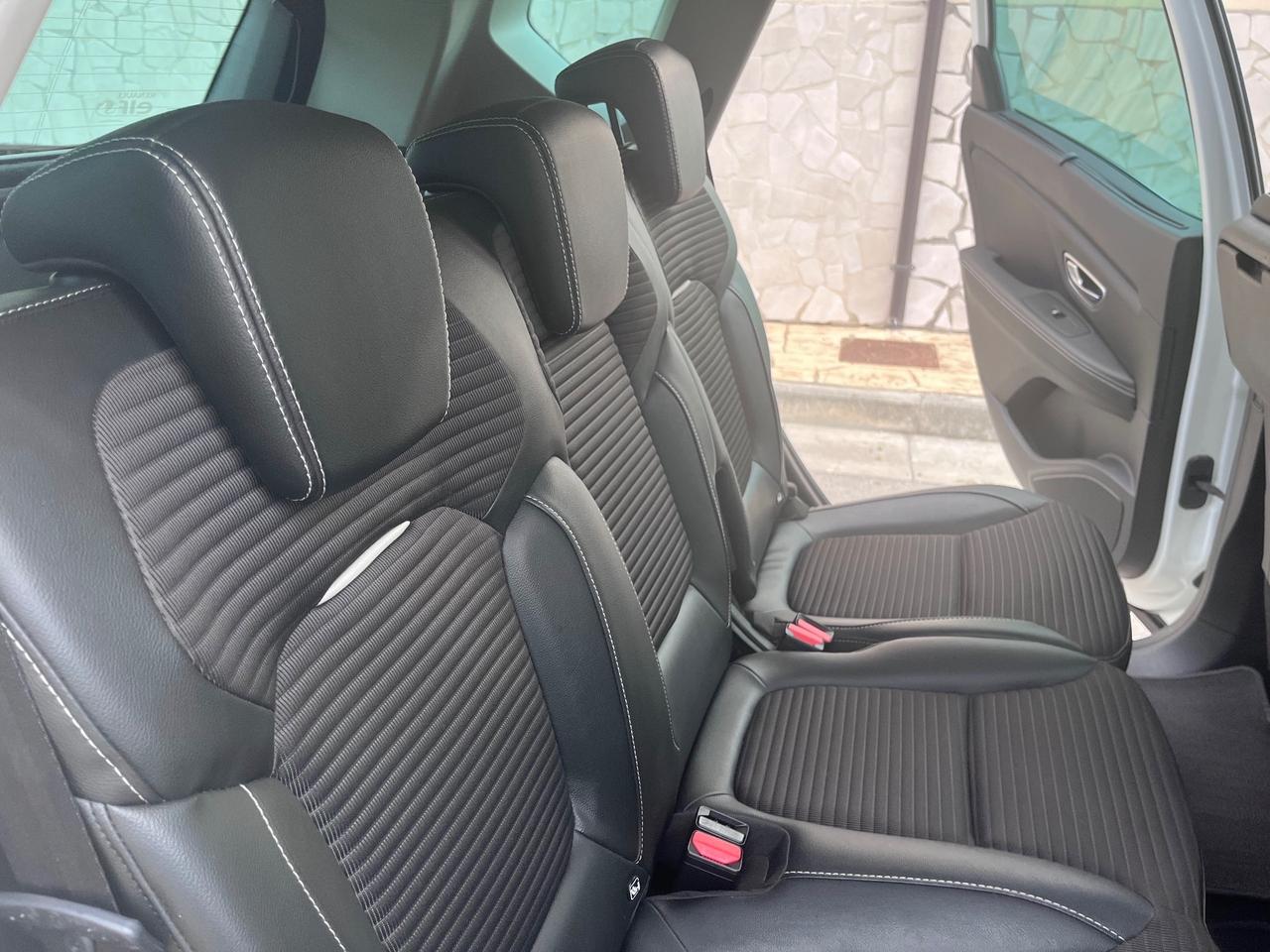 Renault Grand Scenic dCi 8V 110 CV EDC Energy Intens