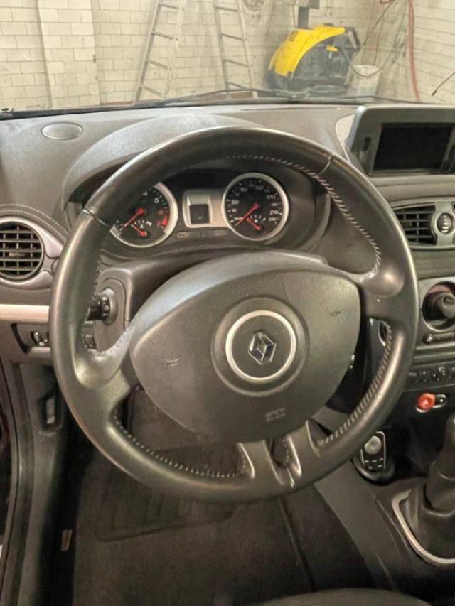 RENAULT Clio 1.2 16V 5 porte Luxe