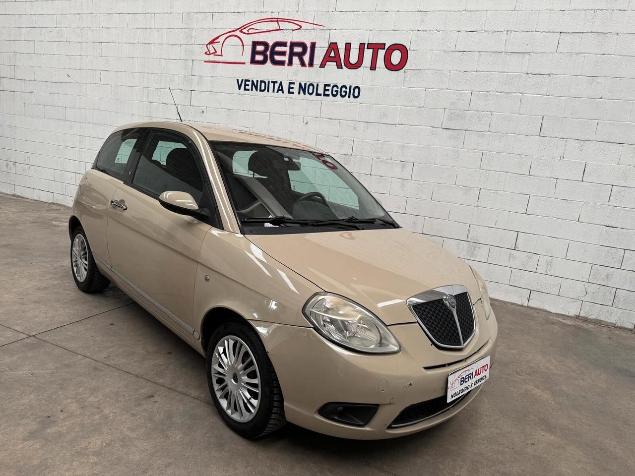 Lancia Ypsilon 1.2 benzina adatta neopatentati