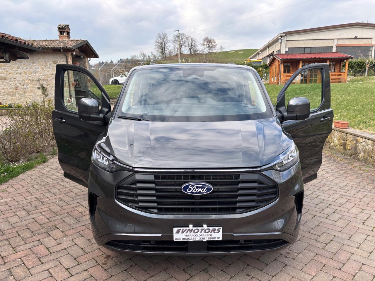Ford Transit Custom doppia cabina 6 Posti titanum 320 L2H1 PRONTA CONSEGNA
