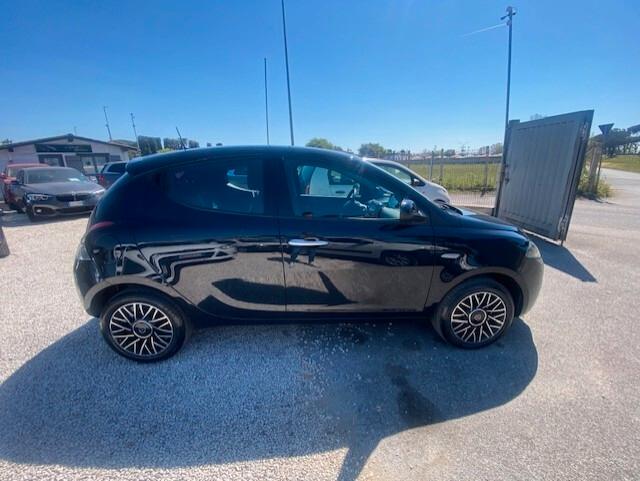 Lancia Ypsilon 1.0 FireFly 5 porte S&S Hybrid Gold Plus No Obbligo di finanziamneto