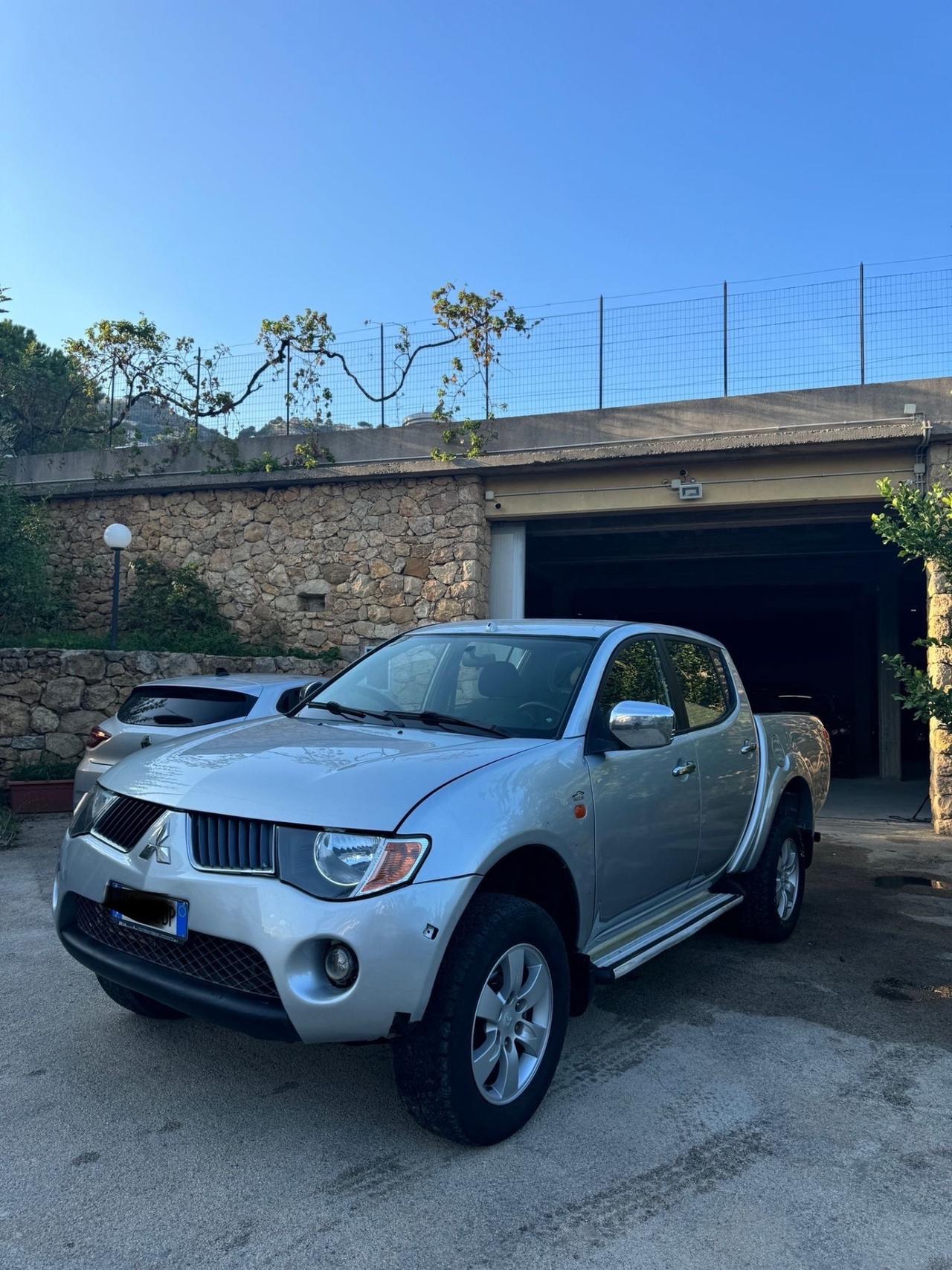 Mitsubishi L200 2.5 DI-D/136CV Double Cab Intense