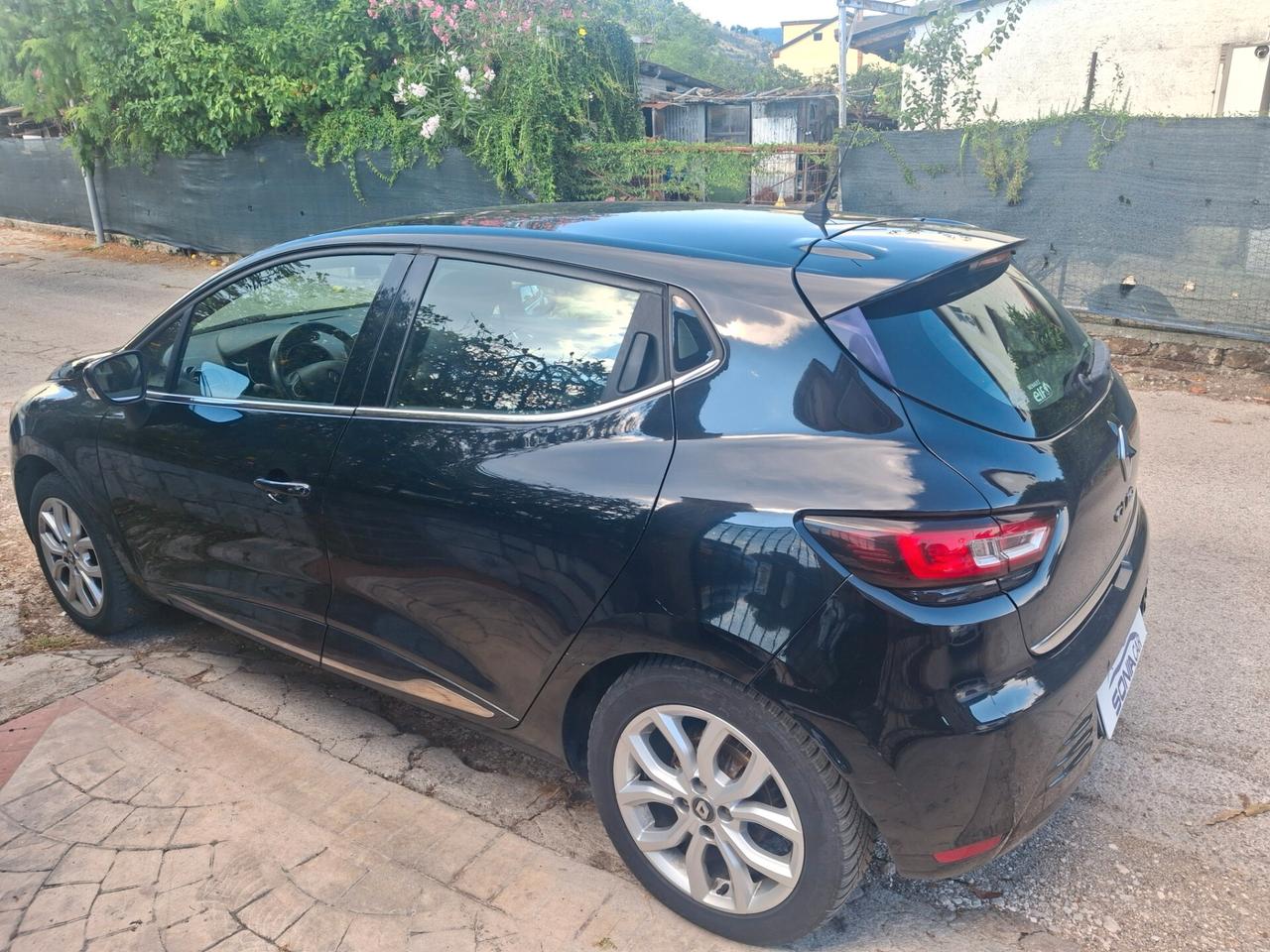 Renault Clio dCi 8V 90CV EDC Start&Stop 5 porte automatica modello full