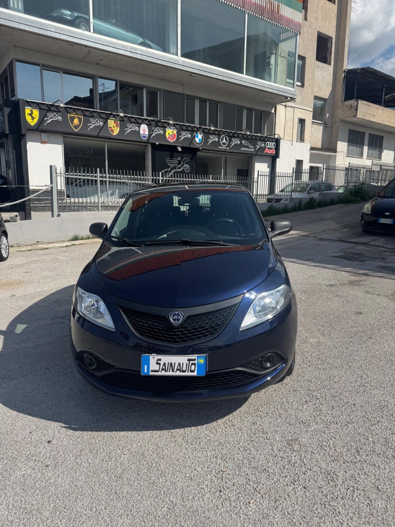 Lancia Ypsilon 1.2 69 CV 5 porte S&S Platinum GARANZIA 24 MESI