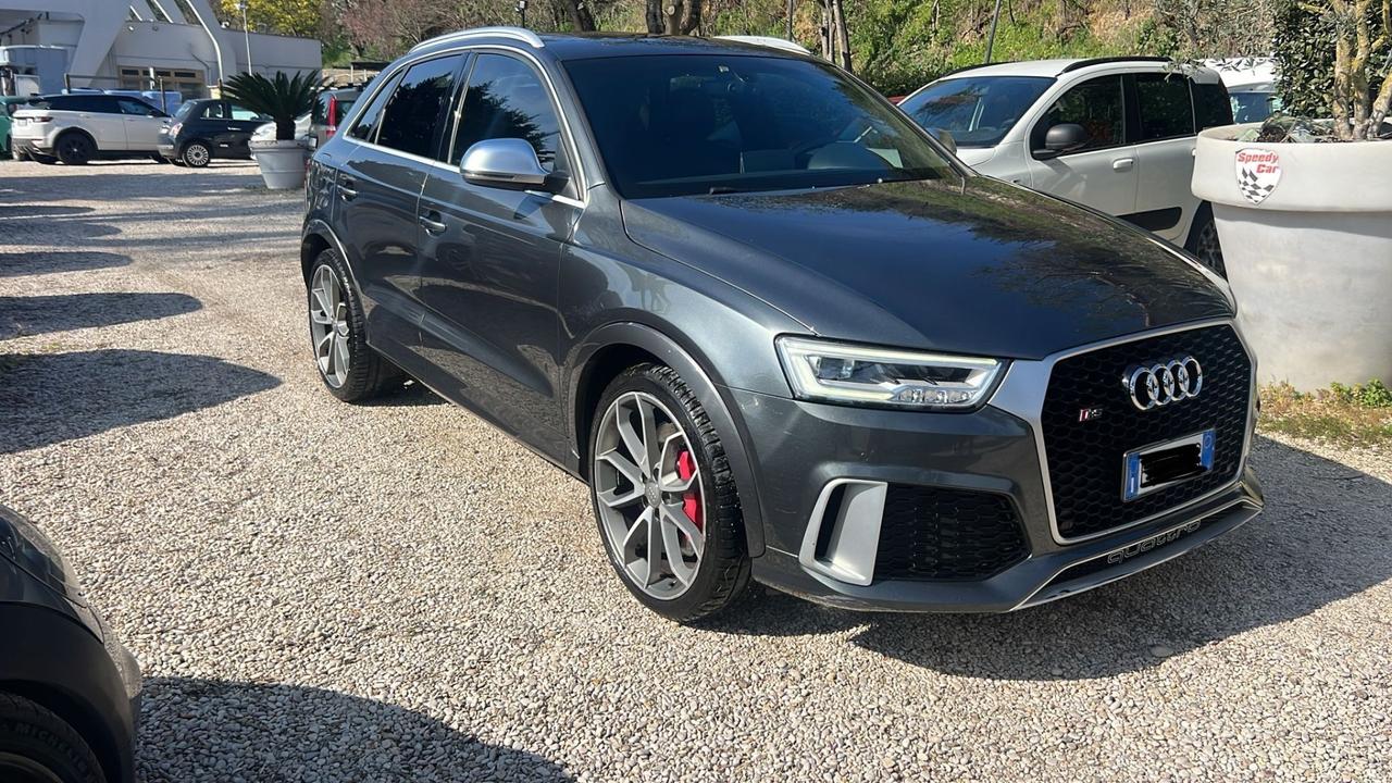 Audi RS Q3 Quattro S tronic