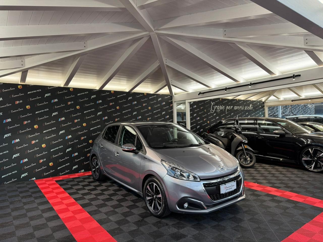 Peugeot 208 PureTech Stop&Start 5 porte Signature