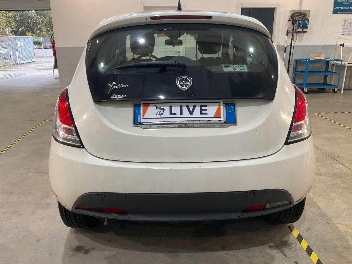 Lancia Ypsilon 1.2 69 CV 5 porte Silver