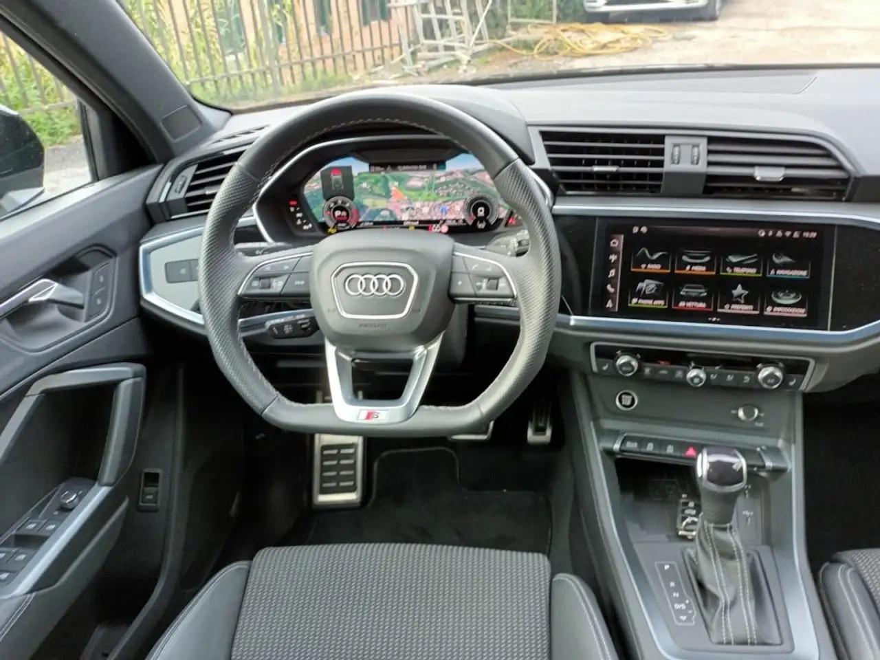 Audi Q3 35 TDI S-line-S-tronic-Black Line- 150cv