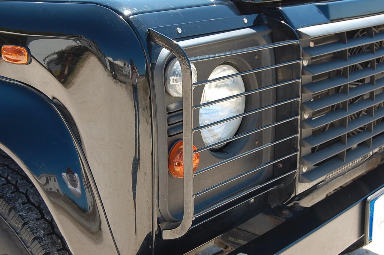 Land Rover Defender 90 2.4 TD4 Station Wagon SE
