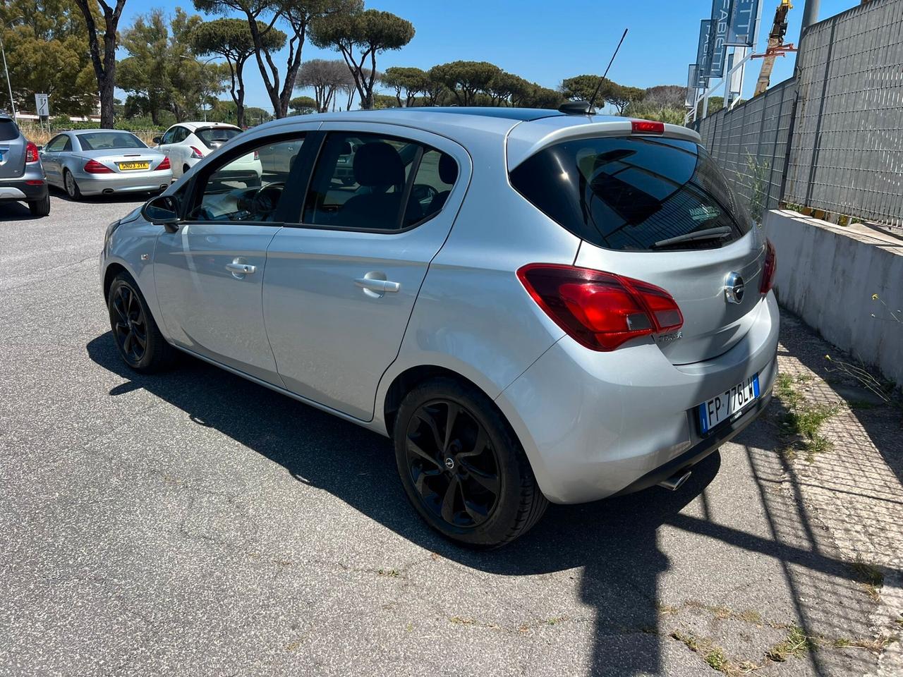 Opel Corsa 1.2 Coupé Black Edition 5porte