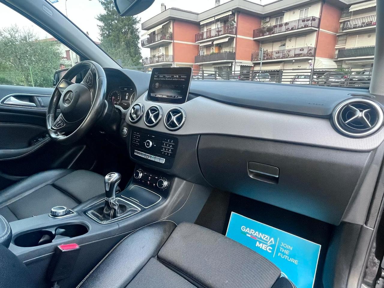 Mercedes-benz B 180 d Premium