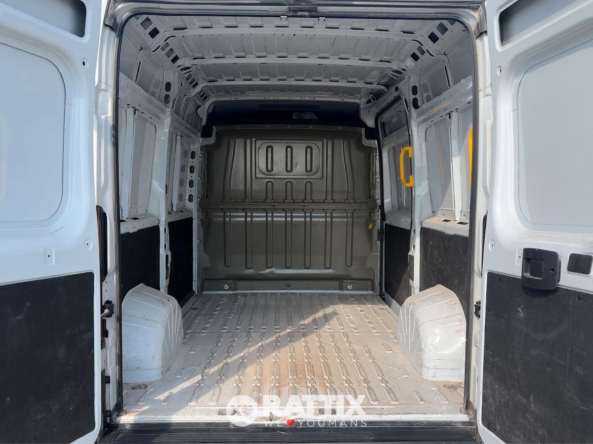 Peugeot Boxer 335 2.2 bluehdi 140CV L2H2 (IVA ESCLUSA)
