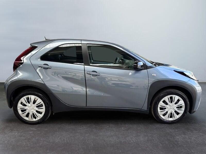 Toyota Aygo X 1.0B (72 CV) Active S-CVT
