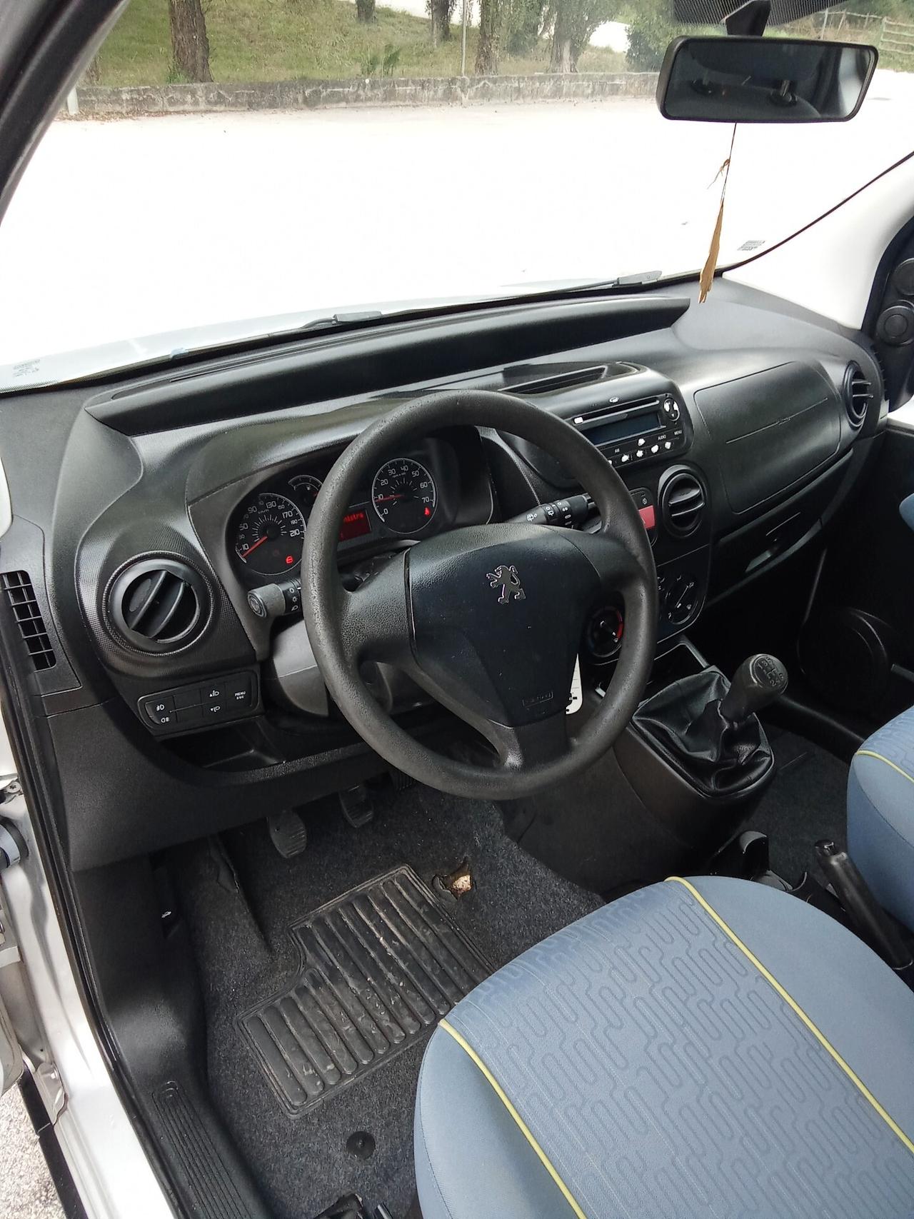 Peugeot Bipper 1.3 HDi 75 Outdoor 011