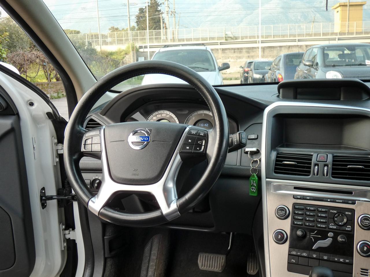 Volvo XC 60 XC60 2.4 D 175 CV FWD Geartronic Kinetic