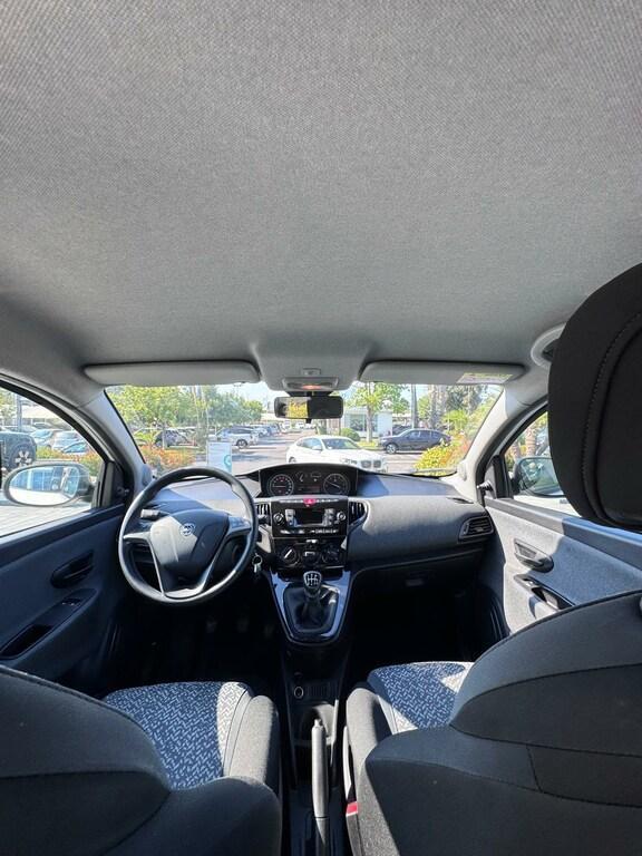 Lancia Ypsilon 5 Porte 1.0 FireFly Hybrid Silver