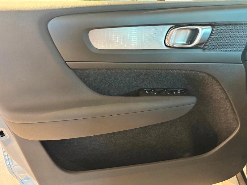 VOLVO XC40 (2017-->) XC40 B3 automatico Core