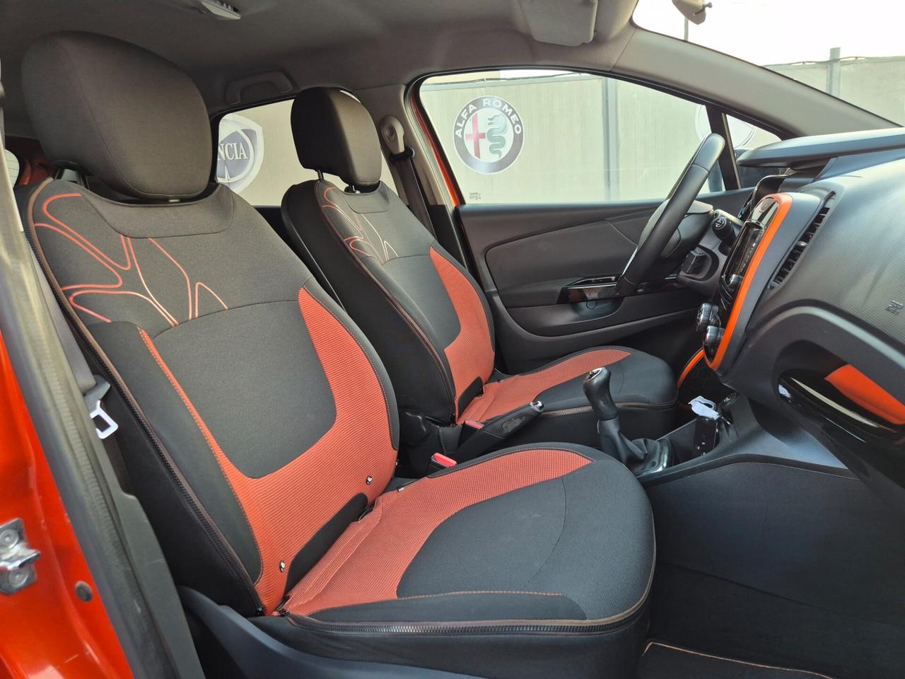 Renault CAPTUR 0.9 cc 90 CV FULL OPTIONAL NUOVA