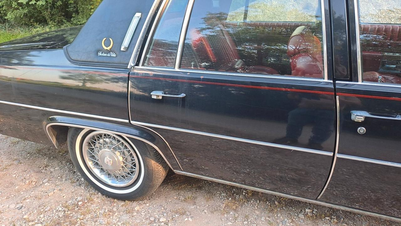 Cadillac Deville De Ville Brougham