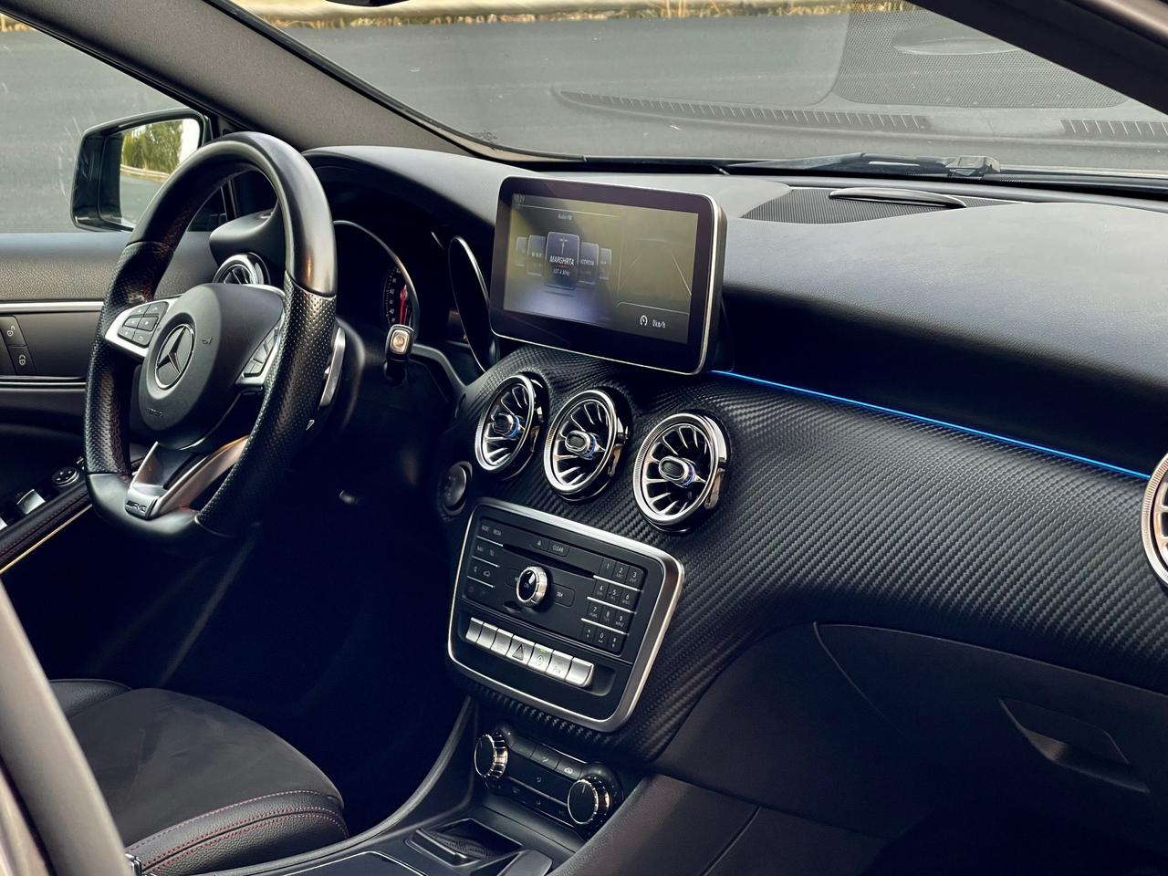 Mercedes-benz A 200 d AMG Premium
