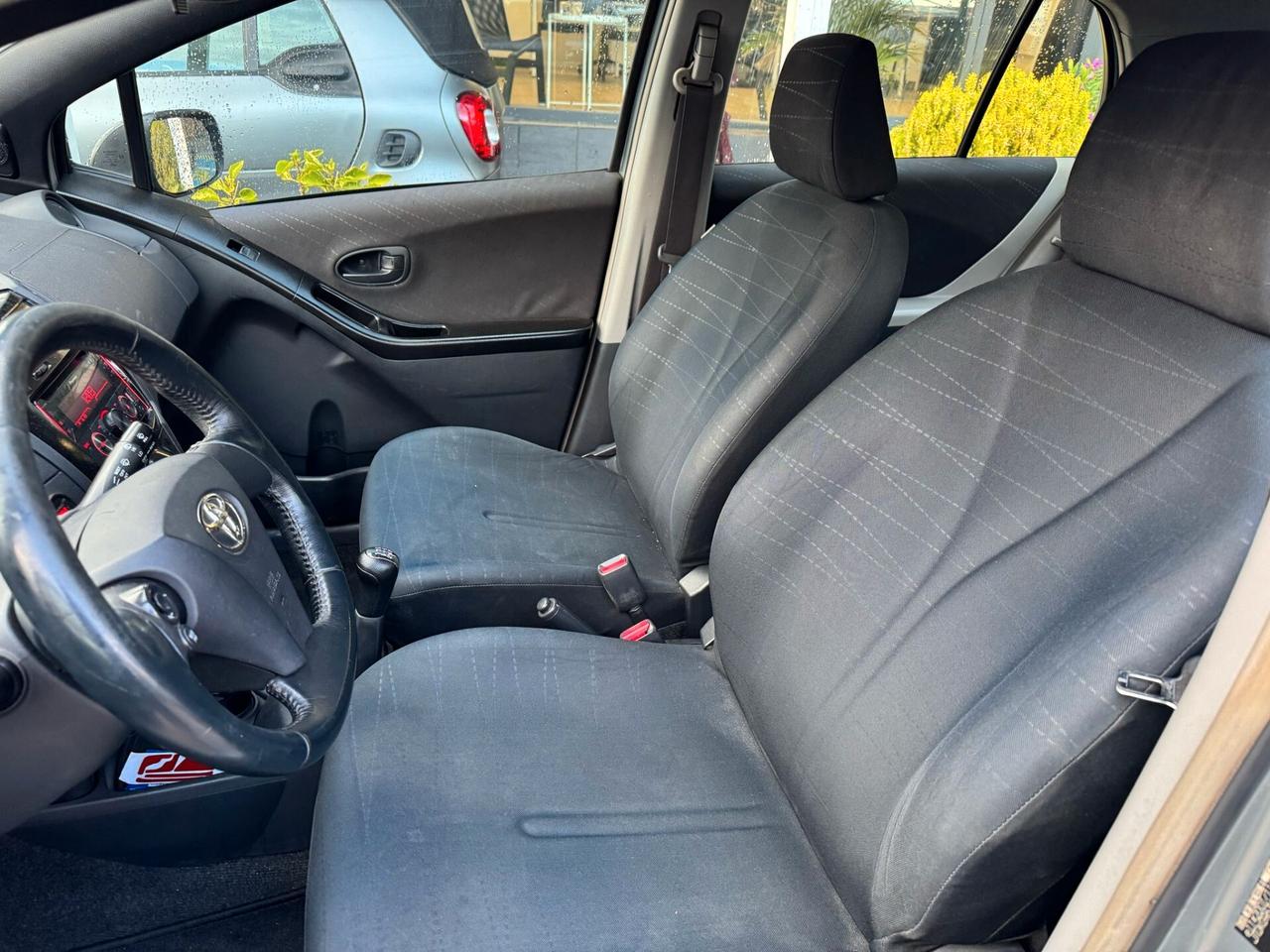 Toyota Yaris 1.0 5 porte
