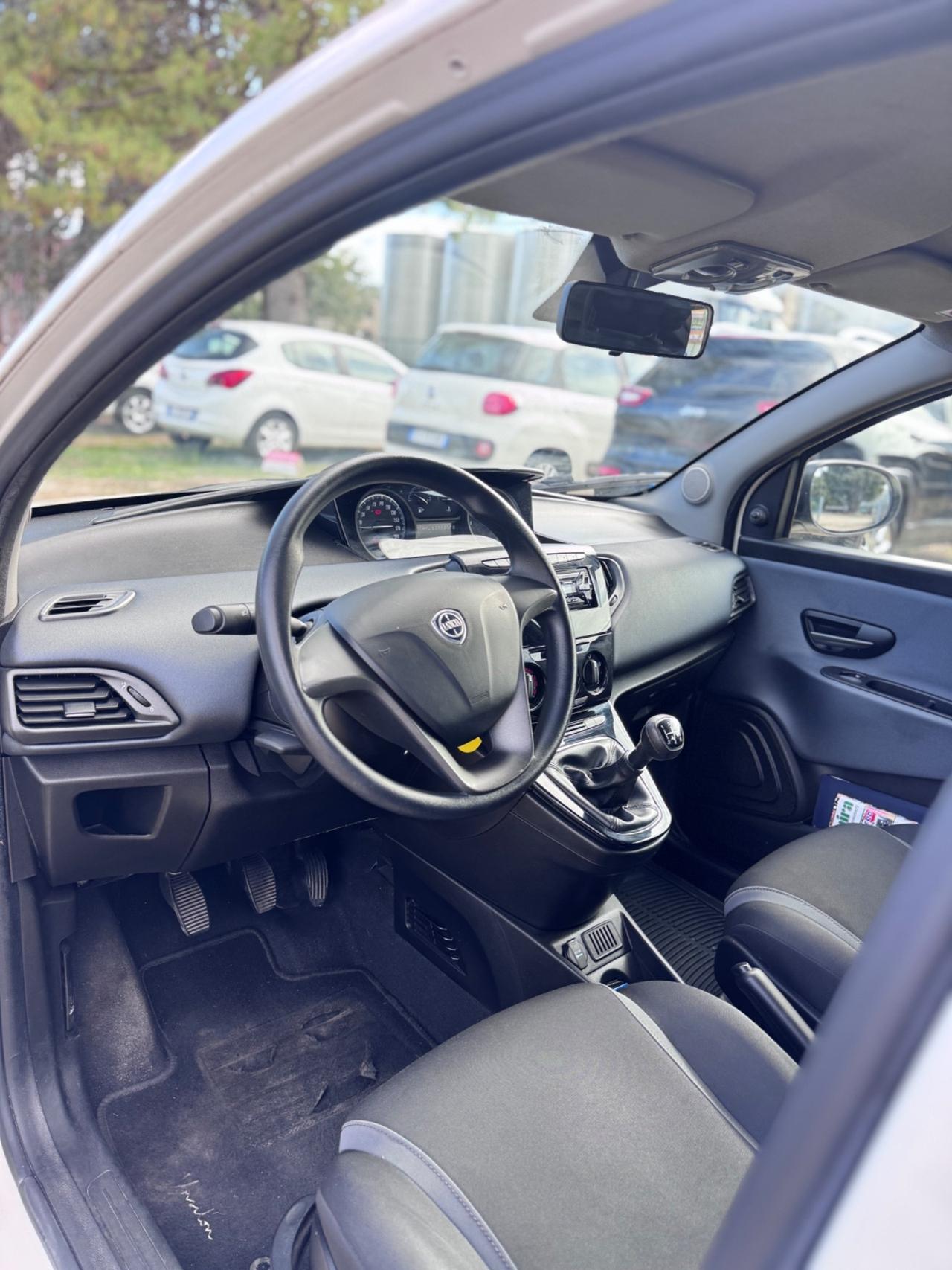 Lancia Ypsilon 1.3 MJT 16V 95 CV 5 porte S&S Platinum