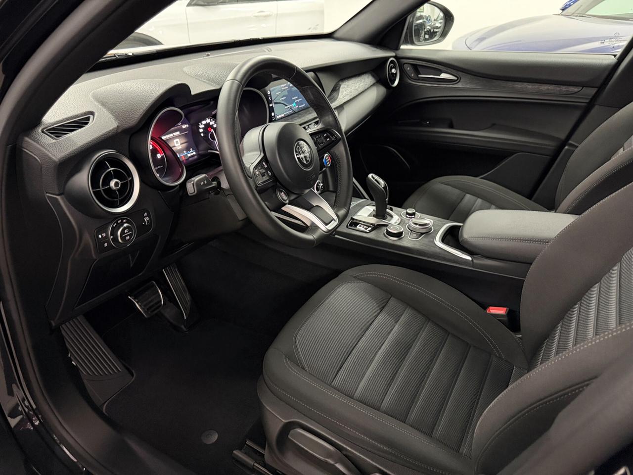 Alfa Romeo Stelvio 2.2 TD 160 CV AUTOCARRO N1 SUPER BUSINESS DISTRIBUZIONE ESEGUITA CERCHI 18" 5 POSTI IVA INCLUSA