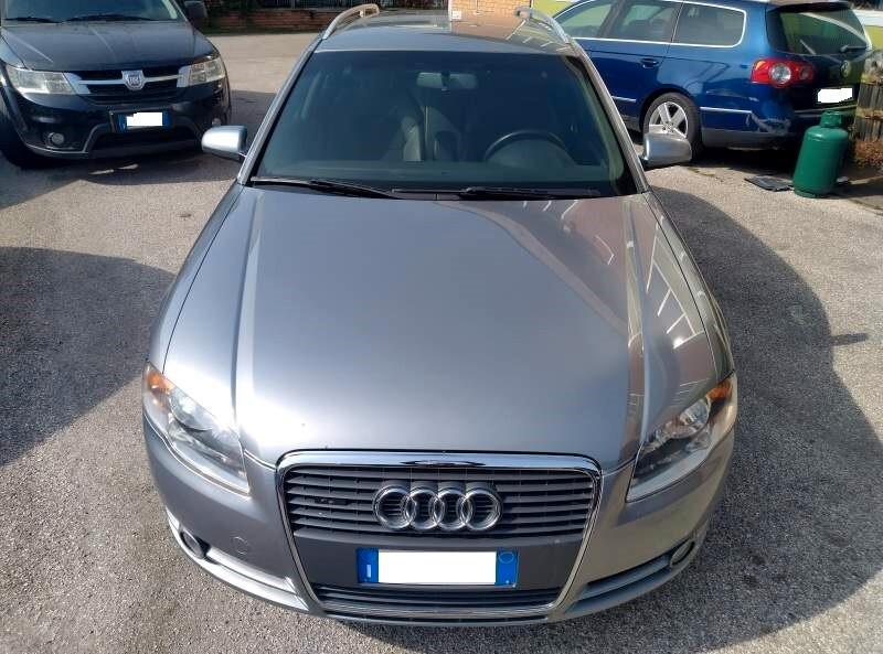 Audi A4 2.0 16V TDI Avant S-LINE