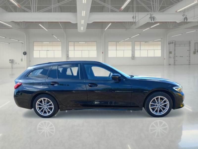 BMW 318 48V Business Advantage Touring auto
