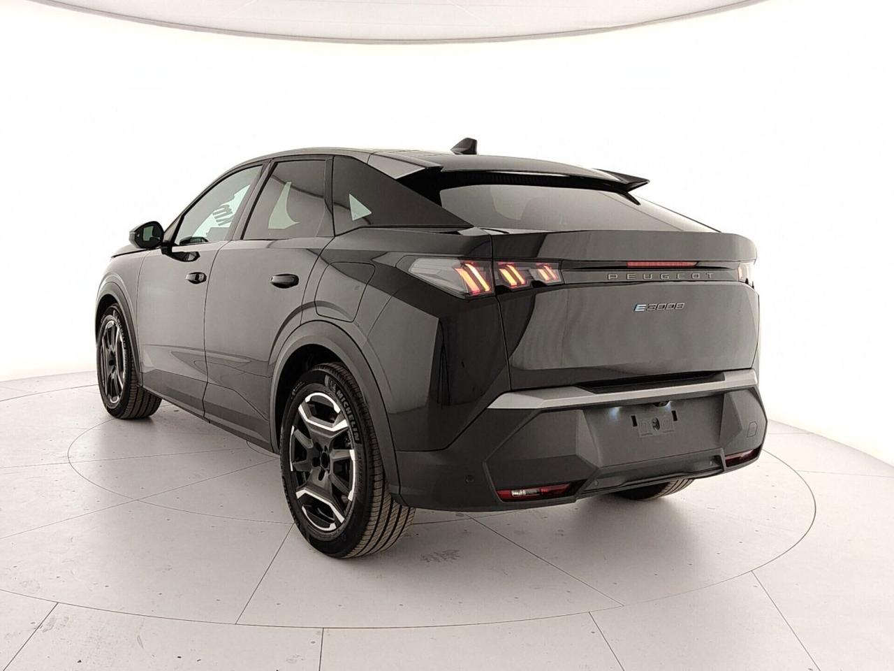 Peugeot 3008 e-3008 motore elettrico (73kWh) 210 CV Allure