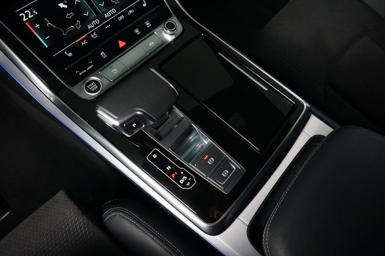 Audi Q8 45 TDI quattro tiptronic S Line Identity Black