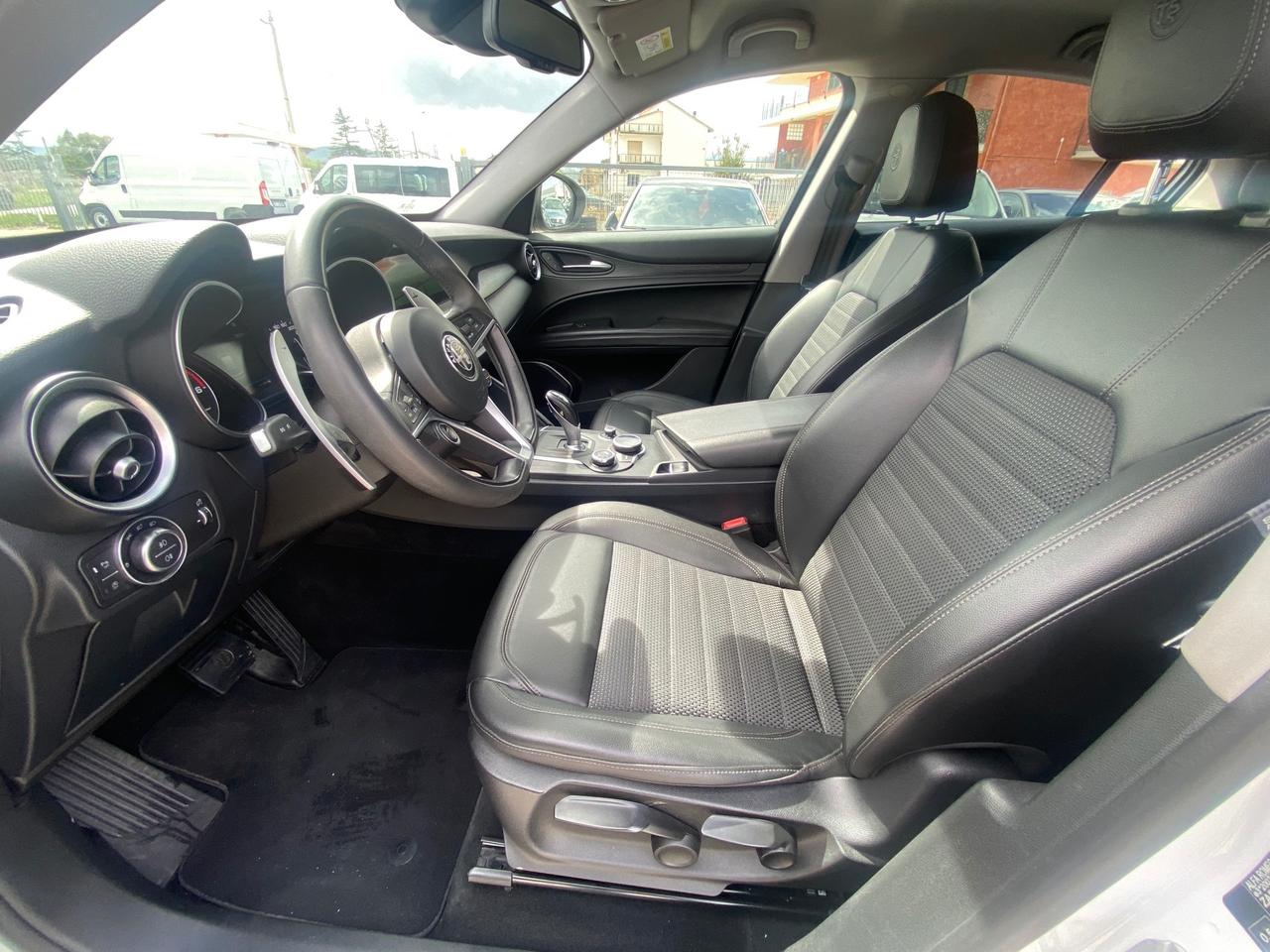 Alfa Romeo Stelvio 2.2 Turbodiesel 180 CV AT8 RWD Super