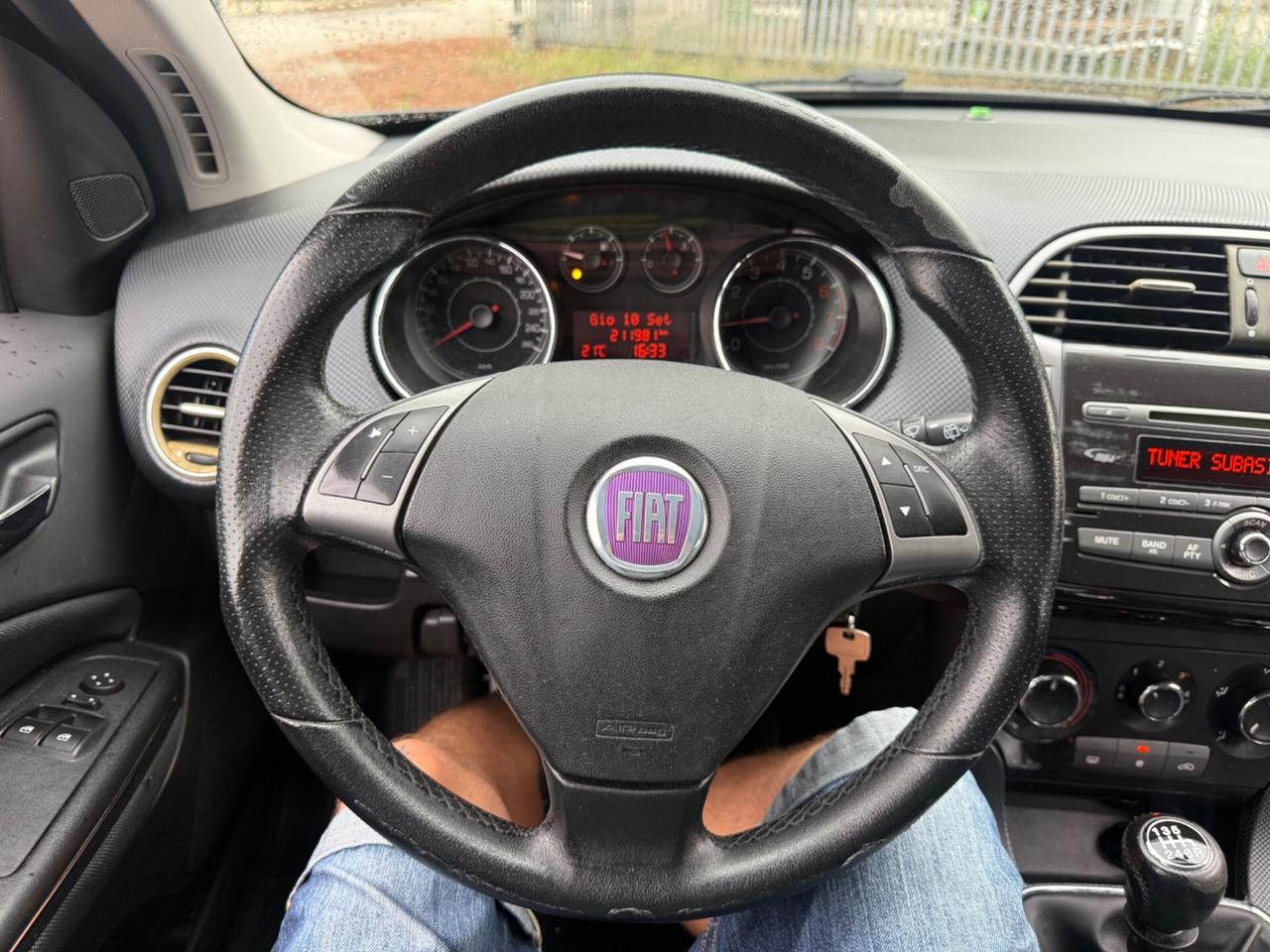 Fiat Bravo 1.4 Benzina Neopatentati unico proprietario