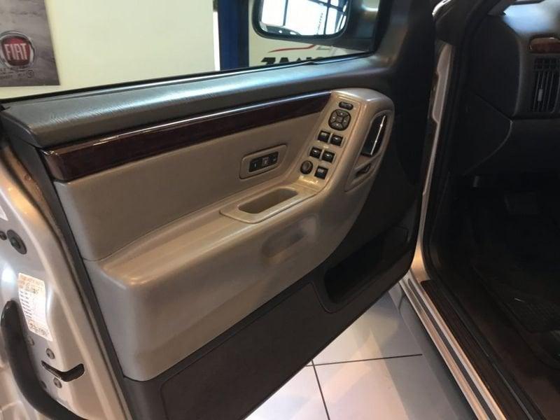Jeep Grand Cherokee Grand Cherokee 2.7 CRD cat Overland