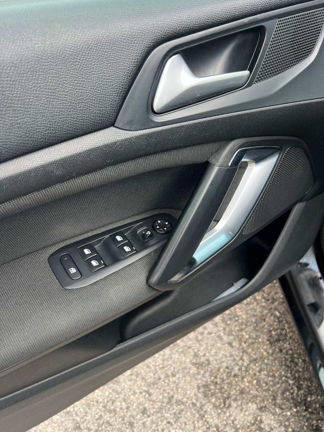 Peugeot 308 BlueHDi 130 S&S Allure