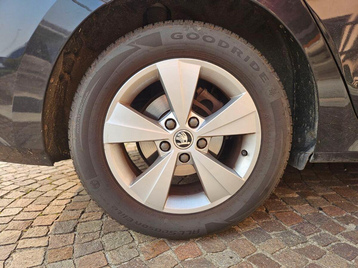 Skoda Octavia Station Wagon 1.5 e-tec Executive dsg