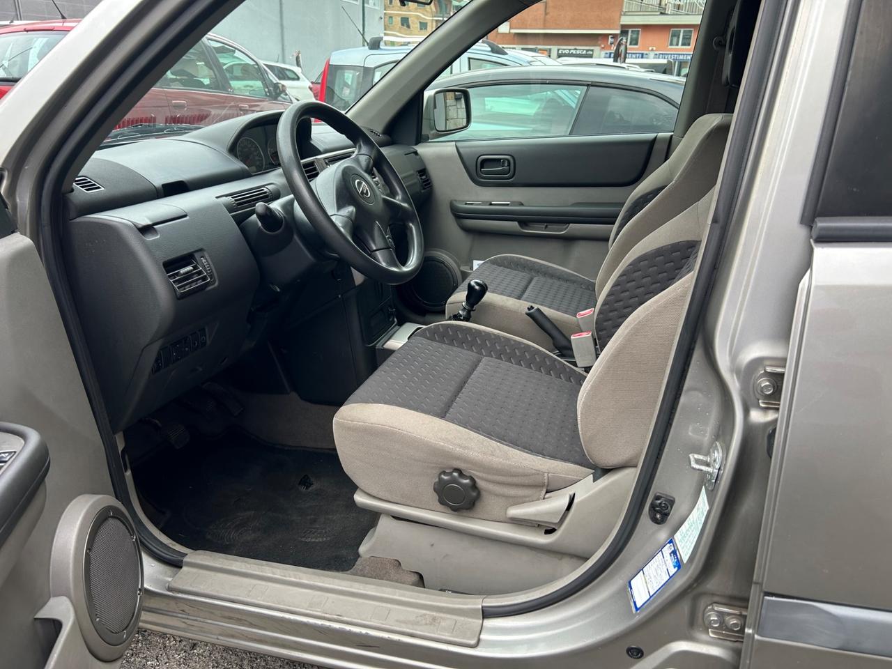 Nissan X-Trail 2.2 dCi Urban