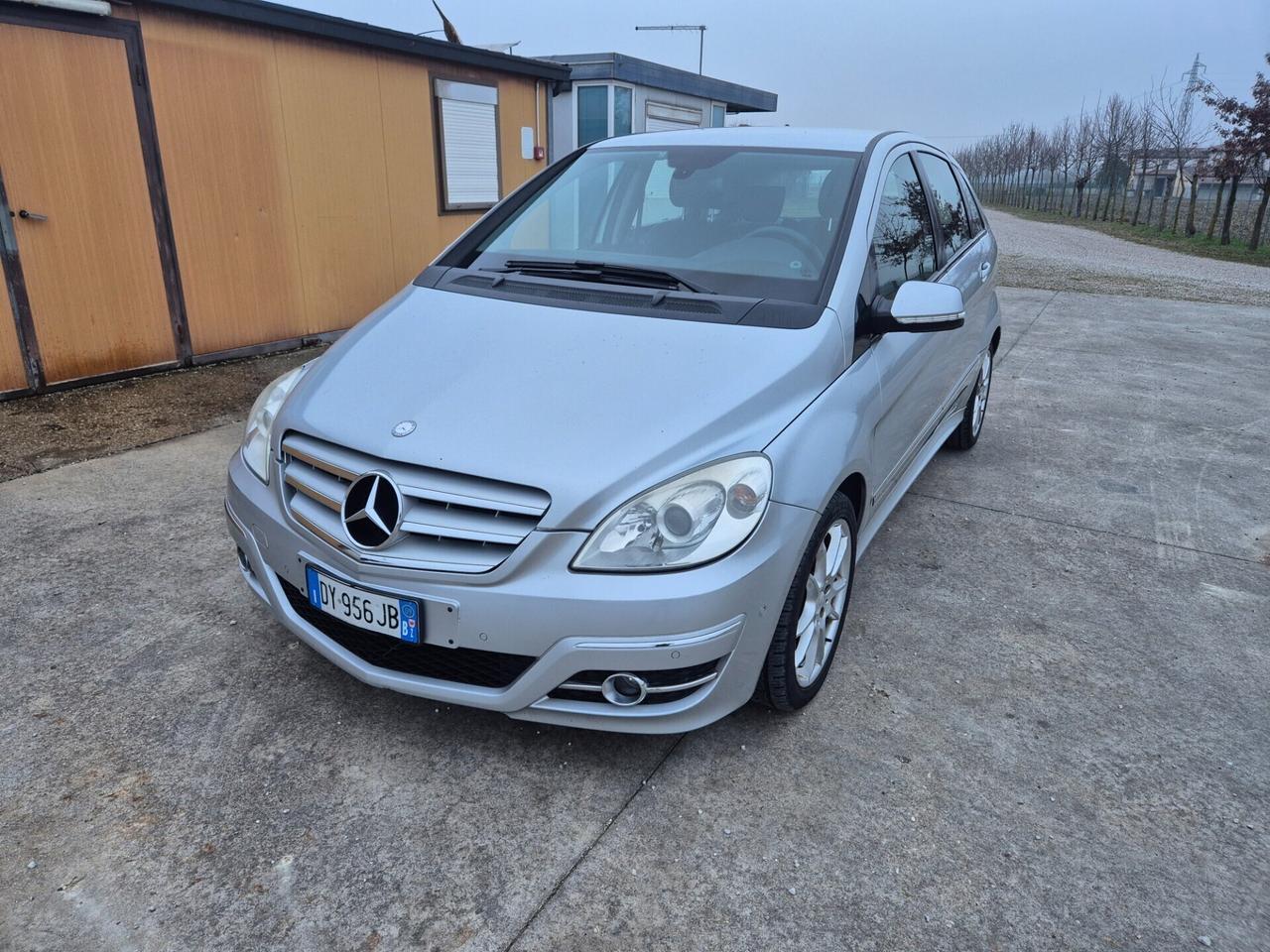 Mercedes-benz B 170 AUTOMATIC neopatentati