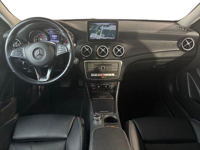MERCEDES-BENZ GLA 200 d Automatic Premium