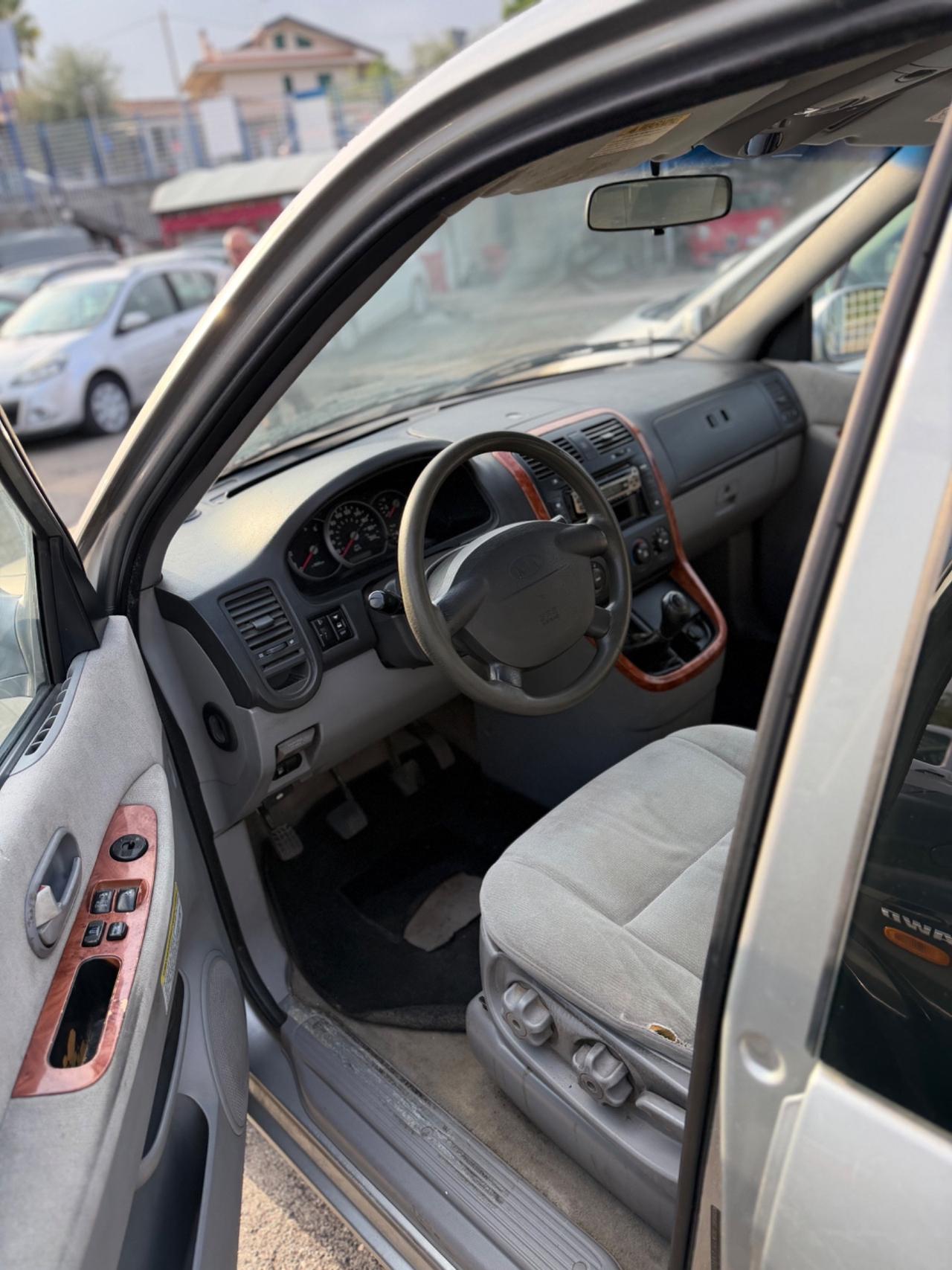 Kia Carnival 2.9 16V CRDi cat Family
